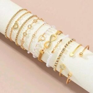 Lot de 10 Bracelets Dorés.Set d'accumulation avec Strass et Cœurs