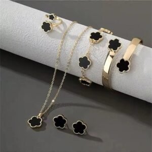 Ensemble de Bijoux en Plaqué Or avec Pendentif Trèfle Noir - Collier, Bracelet, Bague et Boucles d'Oreilles