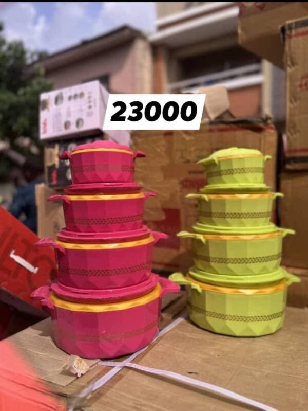 Ensemble de Casseroles Isolantes - Élégance et Polyvalence pour la Table