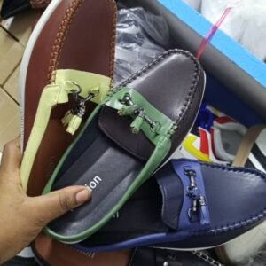 Babouches Mocassins Tendance Bicolores à Boucle et Pampilles