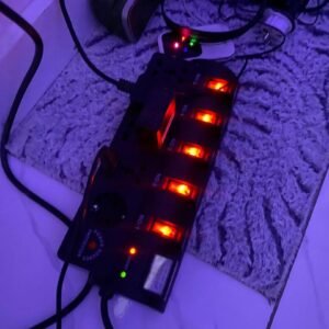 Rallonge Multiprise Régulateur de Tension | 8 Entrées 1500W | Protection Surtension Baisse Coupure | 2m Câble